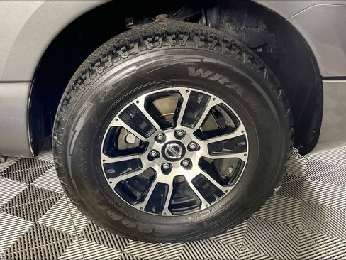 Used 2021 Nissan Titan SV AWD/4WD image 10