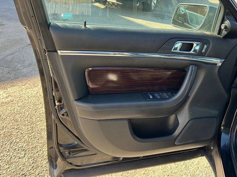Used 2010 Lincoln MKS AWD image 10