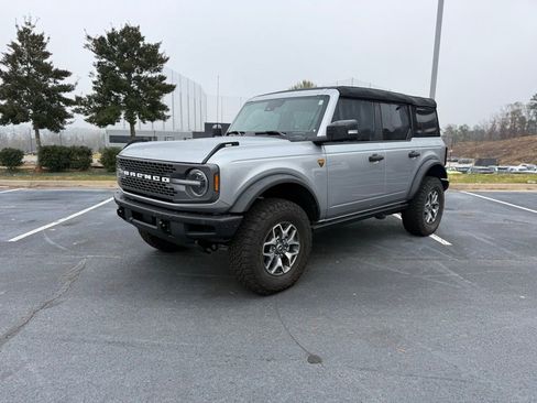 Certified 2024 Ford Bronco Badlands image 3