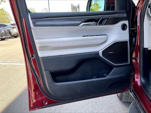 Used 2022 Jeep Wagoneer Series II image 19