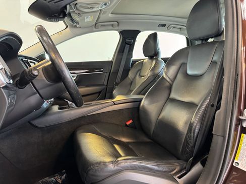 Used 2018 Volvo S90 T5 Momentum w/ Convenience Package image 15
