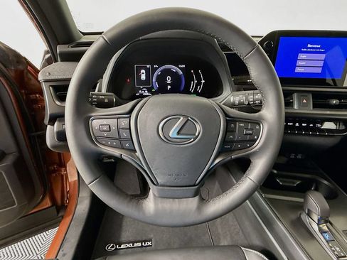 Certified 2025 Lexus UX 300h FWD w/ Accessory Package (Z2) image 11