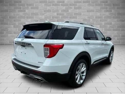 Certified 2023 Ford Explorer Platinum w/ Technology Package AWD/4WD image 3