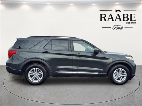 Used 2023 Ford Explorer XLT w/ Equipment Group 202A image 8