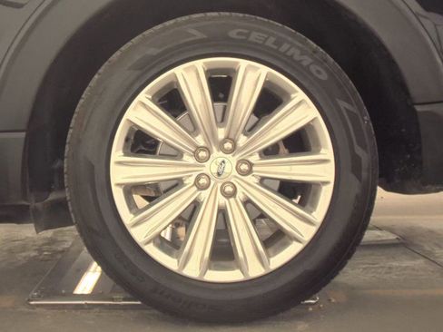 Used 2020 Ford Explorer Limited AWD/4WD image 12
