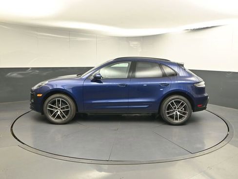 New 2026 Porsche Macan image 2