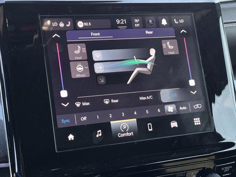 Used 2023 Jeep Grand Cherokee L Laredo image 15