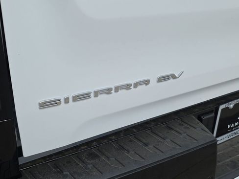 New 2025 GMC Sierra EV Denali image 31