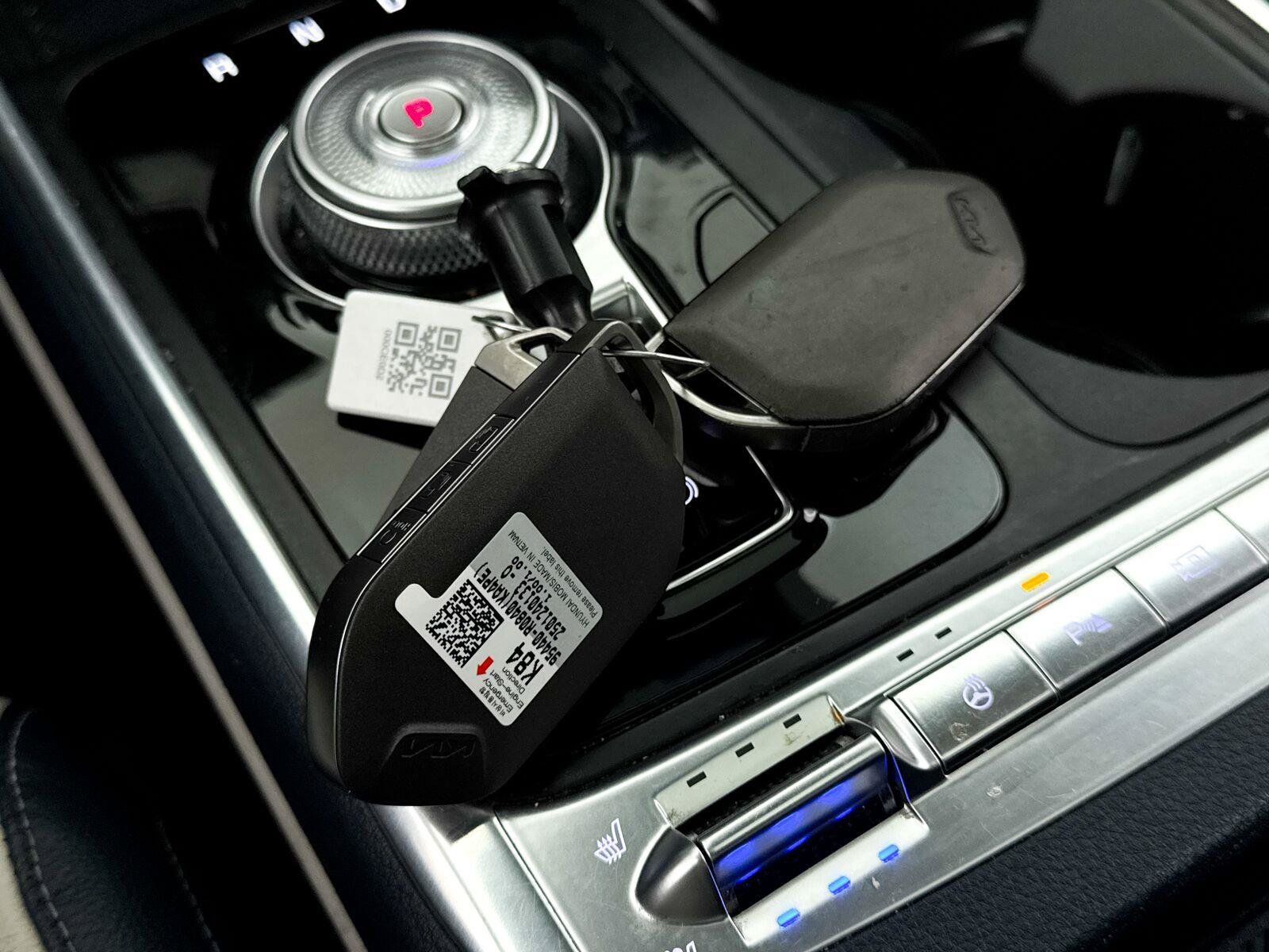 Used 2025 Kia Carnival SX Prestige FWD image 41