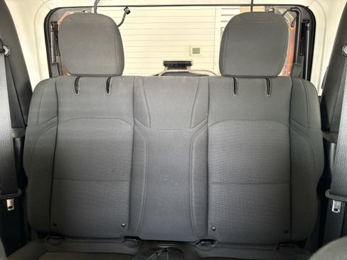 Used 2021 Jeep Wrangler Sport S image 17