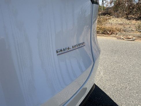 Used 2023 Tesla Model Y Performance AWD/4WD image 6