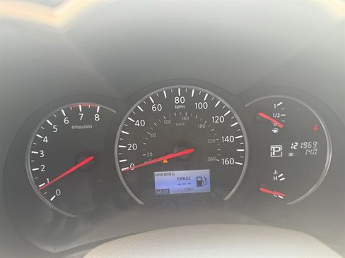 Used 2016 Nissan Quest SV FWD image 11