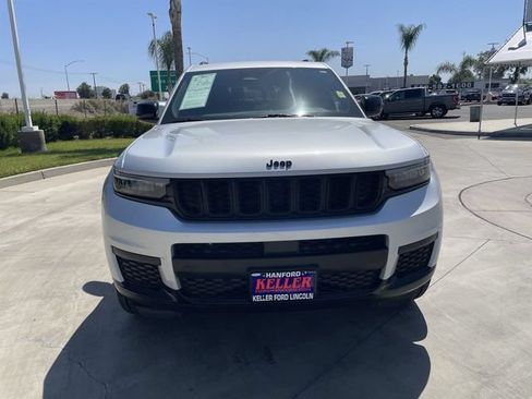 Used 2023 Jeep Grand Cherokee L Laredo AWD/4WD image 3