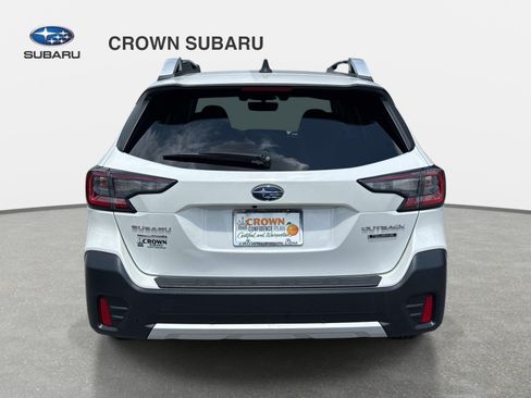 Used 2022 Subaru Outback Touring AWD/4WD image 6
