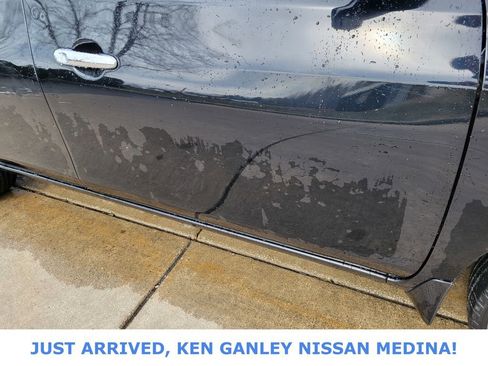 Used 2018 Nissan Versa SV w/ SV Special Edition Package image 12