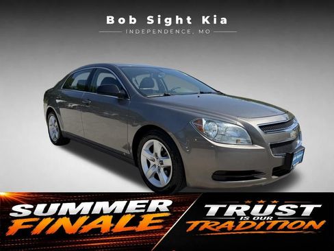 Used 2010 Chevrolet Malibu LS FWD image 22