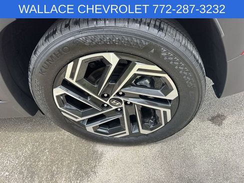 Used 2025 Hyundai Tucson Limited FWD image 10