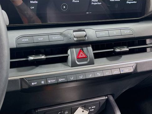 New 2025 Kia K4 LX image 15