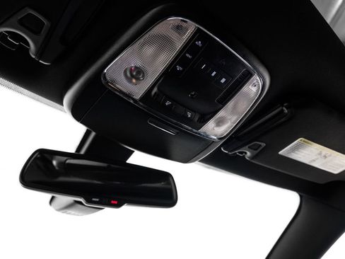 Used 2023 Dodge Charger R/T w/ Plus Group image 25