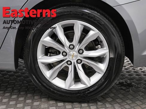 Used 2023 Chevrolet Malibu LT image 32