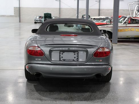 Used 2004 Jaguar XK8 Convertible image 15
