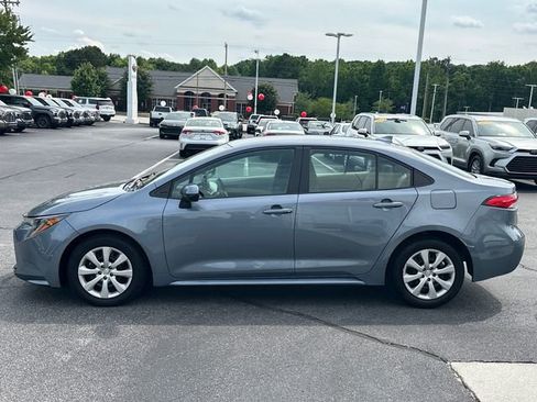 Used 2024 Toyota Corolla LE FWD image 6