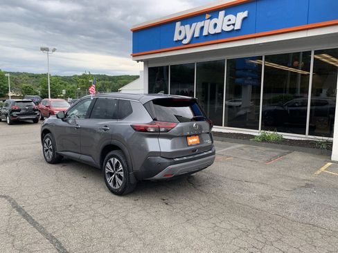 Used 2021 Nissan Rogue SV AWD/4WD image 2