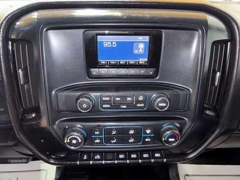 Used 2015 Chevrolet Silverado 2500 W/T AWD/4WD image 19