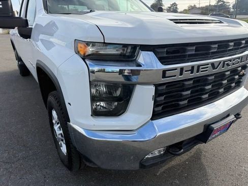 Used 2022 Chevrolet Silverado 2500 LT w/ Convenience Package image 12