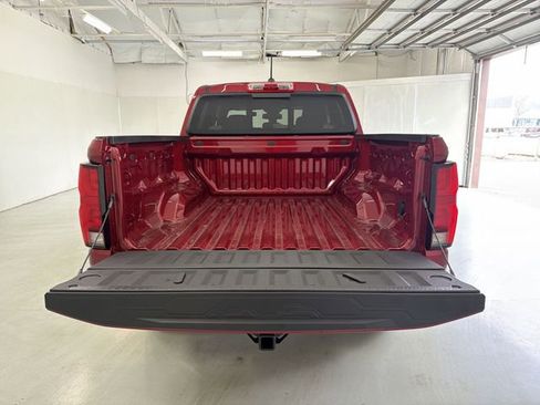 New 2026 Chevrolet Colorado LT w/ LT Convenience Package AWD/4WD image 19