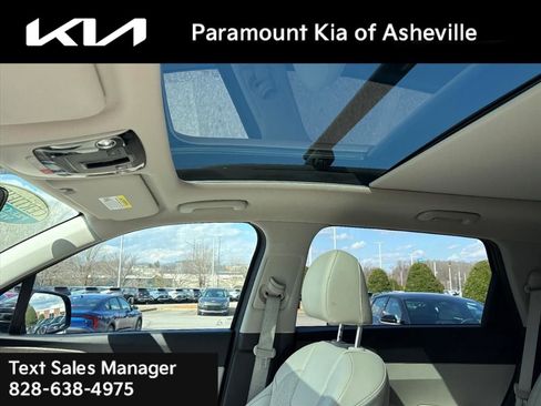 Certified 2023 Kia Sorento S w/ Panoramic Sunroof Package image 13