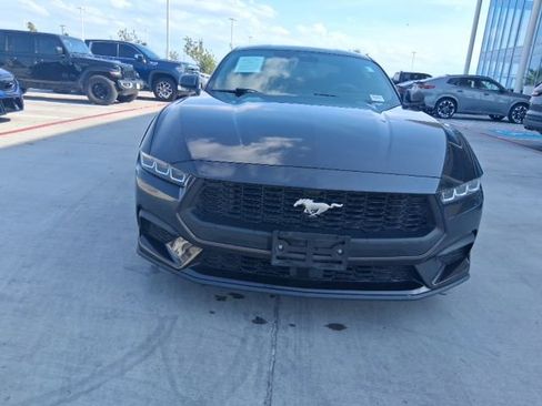 Used 2024 Ford Mustang Coupe RWD image 2