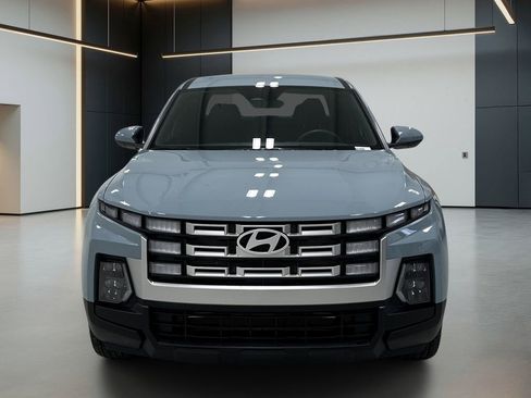 Certified 2025 Hyundai Santa Cruz SE FWD image 8