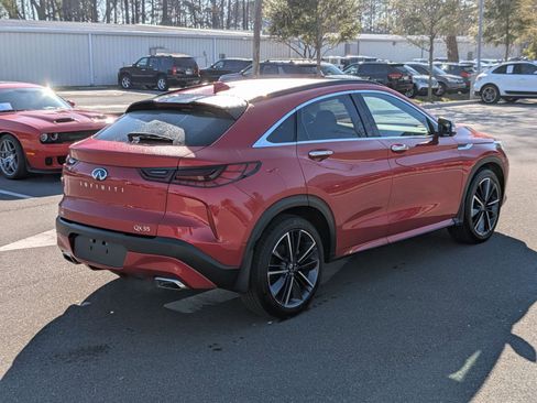 Used 2025 INFINITI QX55 Essential AWD/4WD image 3