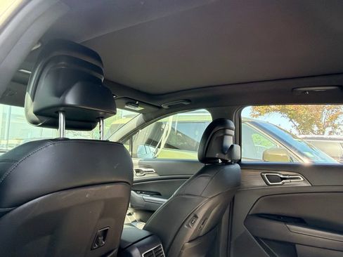 Used 2023 Kia Sportage X-Line w/ X-Line Premium Package AWD/4WD image 3