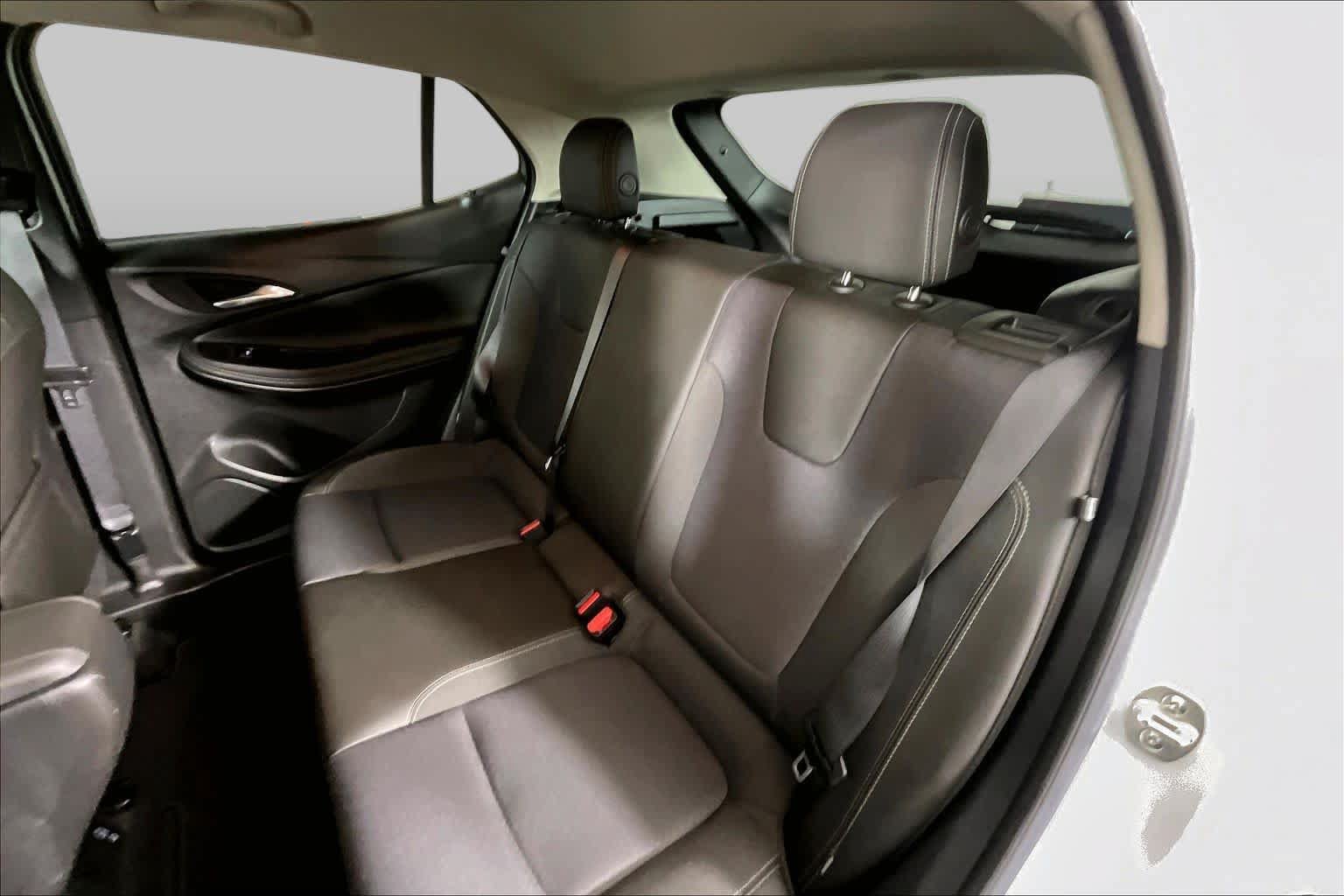 Used 2024 Buick Encore GX Preferred FWD image 18