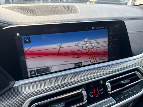 Used 2022 BMW X6 xDrive40i AWD/4WD image 31