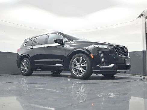 Used 2023 Cadillac XT6 Premium Luxury image 18
