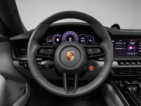 Certified 2025 Porsche 911 Carrera RWD image 38