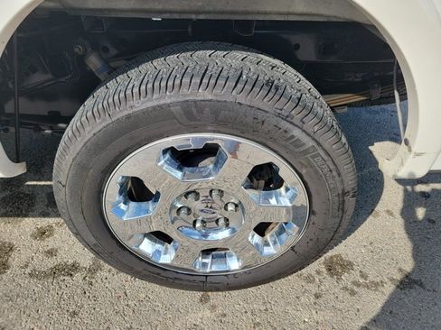 Used 2010 Ford F150 Lariat RWD image 12