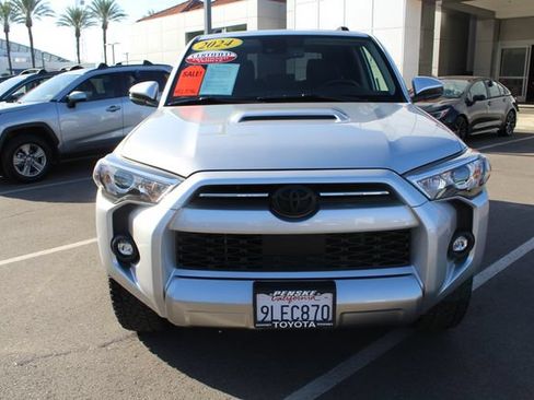 Certified 2024 Toyota 4Runner TRD Off-Road Premium w/ Moonroof Package AWD/4WD image 3