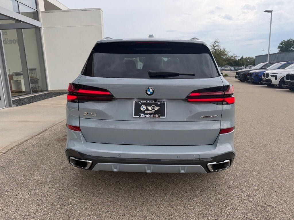 Used 2026 BMW X5 xDrive40i w/ M Sport Package AWD/4WD image 4