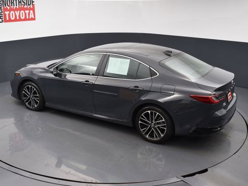 Used 2025 Toyota Camry XLE w/ Premium Plus Package AWD/4WD image 27