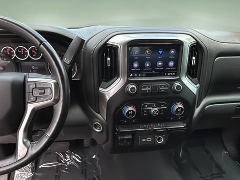 Used 2022 Chevrolet Silverado 2500 LT w/ Convenience Package RWD image 11