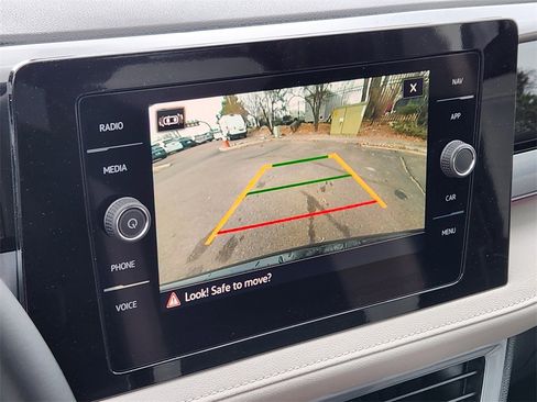 New 2026 Volkswagen Taos SEL image 11