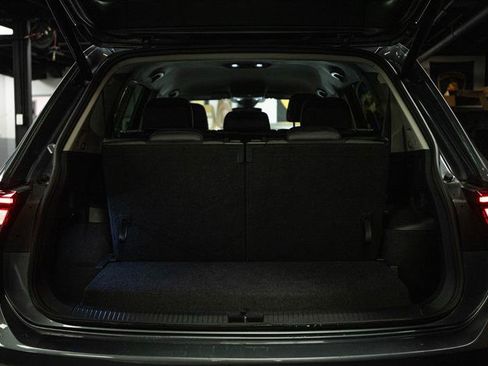 Used 2024 Volkswagen Tiguan SE image 7