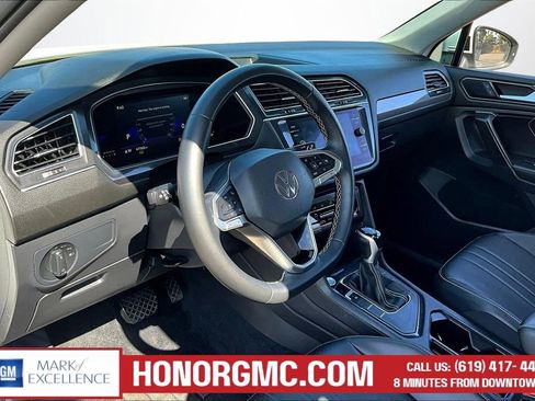 Used 2022 Volkswagen Tiguan SE image 16