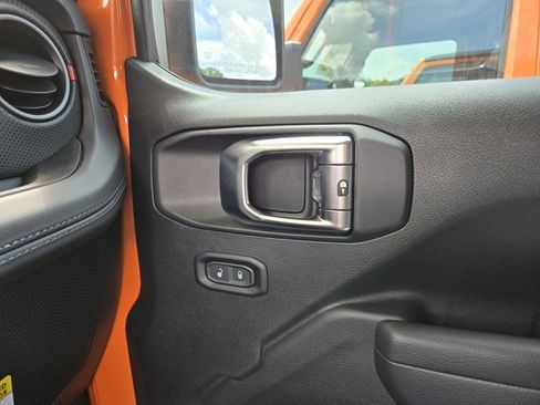 New 2025 Jeep Gladiator Rubicon image 29