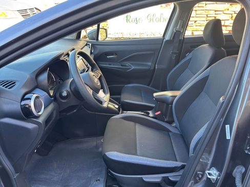 Used 2025 Nissan Versa SV FWD image 24