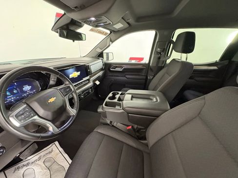 Used 2023 Chevrolet Silverado 1500 LT AWD/4WD image 13